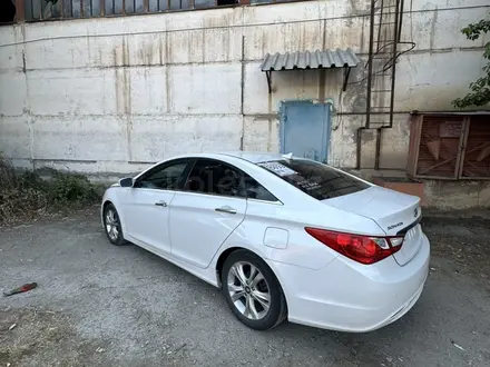 Hyundai Sonata 2011 года за 3 500 000 тг. в Тараз