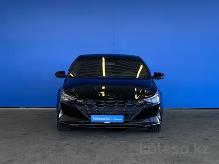 Hyundai Elantra 2022 года за 9 020 000 тг. в Шымкент – фото 2