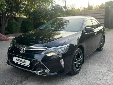 Toyota Camry 2017 года за 12 500 000 тг. в Шымкент