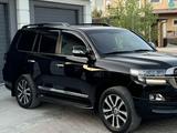 Toyota Land Cruiser 2018 года за 36 900 000 тг. в Шымкент – фото 3
