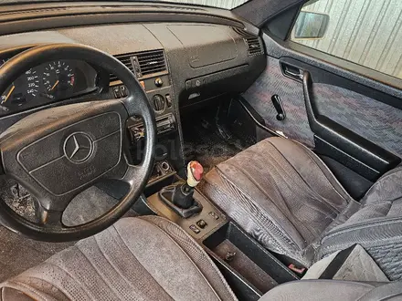 Mercedes-Benz C 220 1994 года за 1 900 000 тг. в Алматы – фото 3