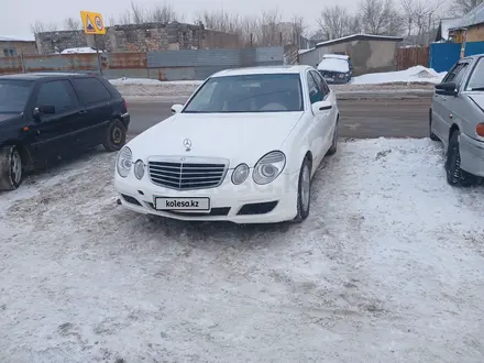 Mercedes-Benz E 200 2004 года за 4 100 000 тг. в Астана – фото 5