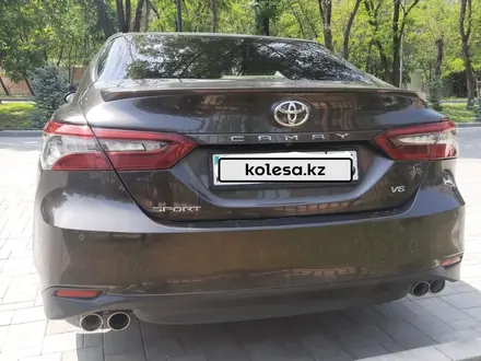 Toyota Camry 2021 года за 20 000 000 тг. в Усть-Каменогорск – фото 2