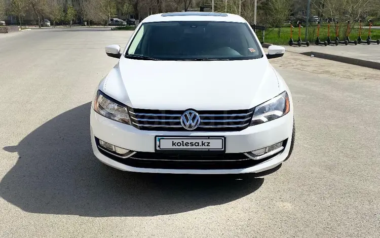 Volkswagen Passat 2013 года за 6 490 000 тг. в Актобе