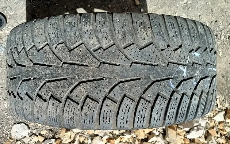 ОДНА шина 255/45 R18 — "Nokian Hakkapeliitta 5" (Финляндия), зимнfor15 000 тг. в Астана