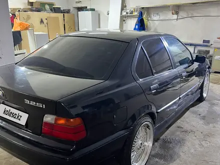 BMW 325 1991 года за 1 700 000 тг. в Атырау – фото 3