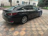 Lexus ES 250 2018 года за 19 200 000 тг. в Шымкент – фото 3