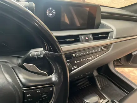 Lexus ES 250 2018 года за 18 800 000 тг. в Шымкент – фото 11