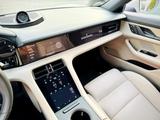 Porsche Taycan 4S 2022 года за 42 990 000 тг. в Алматы – фото 5