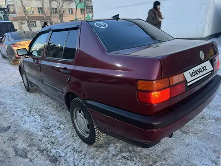 Volkswagen Vento 1995 года за 1 600 000 тг. в Астана – фото 4