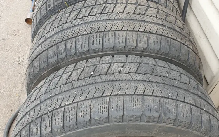 Зимние шины Bridgestone за 50 000 тг. в Алматы