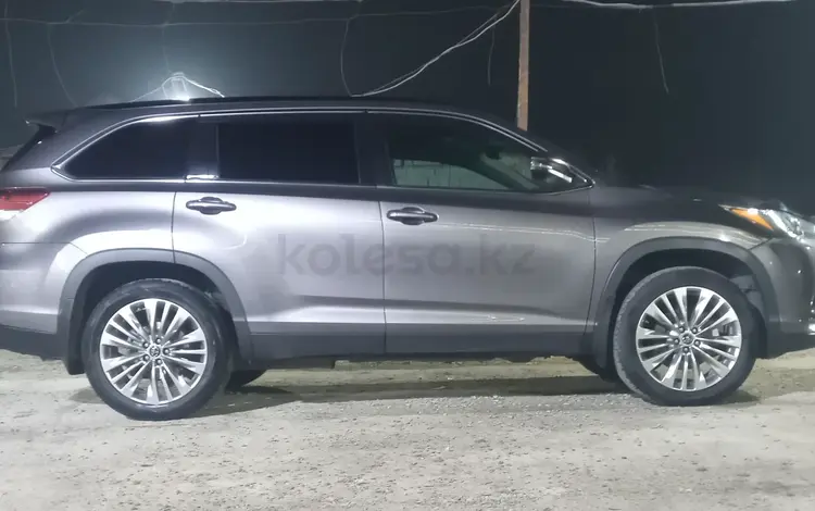 Toyota Highlander 2019 года за 18 500 000 тг. в Шымкент