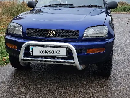 Toyota RAV4 1996 года за 2 500 000 тг. в Алматы – фото 4