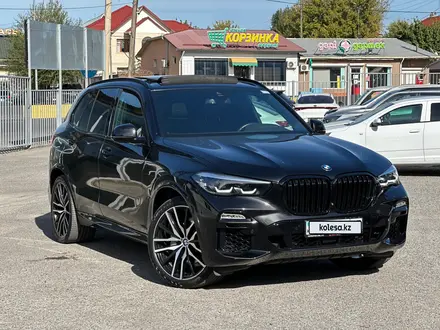 BMW X5 2022 года за 37 990 000 тг. в Шымкент