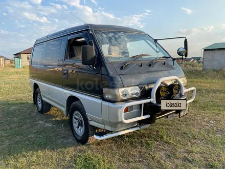 Mitsubishi Delica 1994 года за 1 600 000 тг. в Алматы