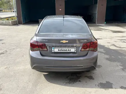 Chevrolet Cruze 2012 года за 3 850 000 тг. в Алматы – фото 4