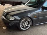 Mercedes-Benz C 280 1995 года за 4 500 000 тг. в Алматы – фото 2