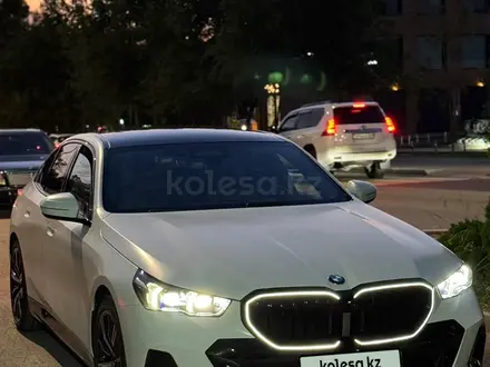 BMW 530 2025 года за 42 000 000 тг. в Алматы – фото 6
