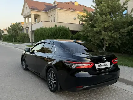Toyota Camry 2023 года за 17 300 000 тг. в Шымкент – фото 3