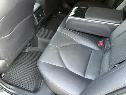 Toyota Camry 2023 года за 17 300 000 тг. в Шымкент – фото 5