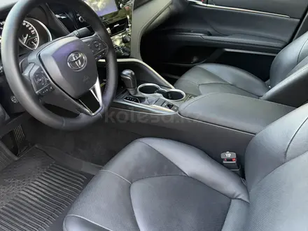 Toyota Camry 2023 года за 17 300 000 тг. в Шымкент – фото 7