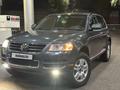 Volkswagen Touareg 2004 года за 4 000 000 тг. в Алматы