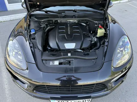 Porsche Cayenne 2014 года за 24 000 000 тг. в Астана – фото 15