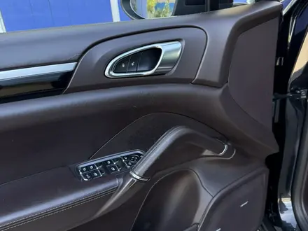 Porsche Cayenne 2014 года за 24 000 000 тг. в Астана – фото 27