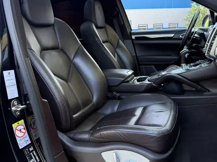 Porsche Cayenne 2014 года за 24 000 000 тг. в Астана – фото 30
