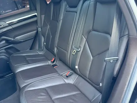 Porsche Cayenne 2014 года за 24 000 000 тг. в Астана – фото 43