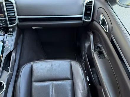 Porsche Cayenne 2014 года за 24 000 000 тг. в Астана – фото 52
