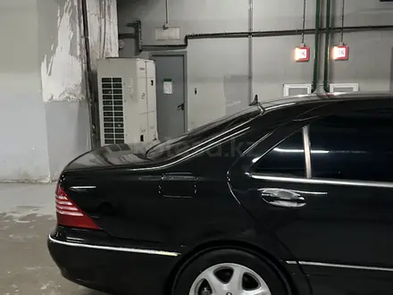 Mercedes-Benz S 500 2003 года за 4 100 000 тг. в Астана – фото 23