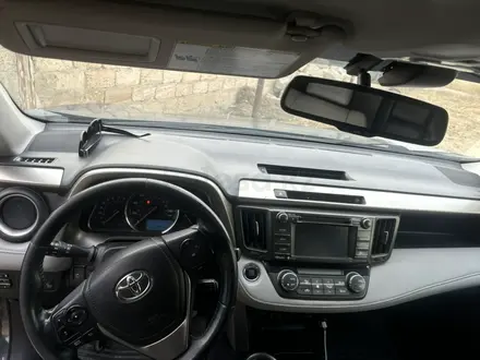 Toyota RAV4 2015 года за 7 600 000 тг. в Актау – фото 4