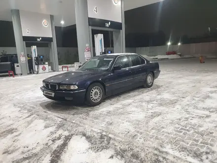 BMW 740 1998 года за 5 000 000 тг. в Уральск – фото 25