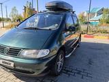 Volkswagen Sharan 1996 годаүшін2 200 000 тг. в Актобе