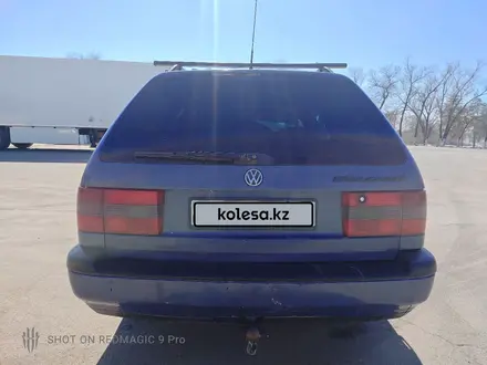 Volkswagen Passat 1995 года за 1 800 000 тг. в Есик – фото 6