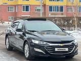 Chevrolet Malibu 2023 года за 12 500 000 тг. в Астана – фото 2