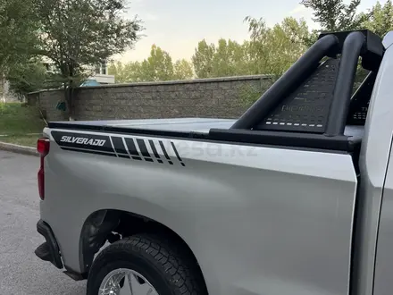 Chevrolet Silverado 2019 года за 28 000 000 тг. в Астана – фото 13