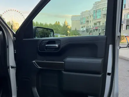 Chevrolet Silverado 2019 года за 28 000 000 тг. в Астана – фото 32