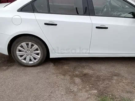 Chevrolet Cruze 2011 года за 3 200 000 тг. в Кокшетау – фото 2