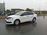 Volkswagen Polo 2015 года за 3 000 000 тг. в Семей – фото 2