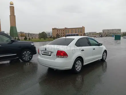 Volkswagen Polo 2015 года за 3 000 000 тг. в Семей – фото 4