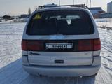 Volkswagen Sharan 1998 года за 1 500 000 тг. в Уральск – фото 2