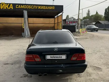 Mercedes-Benz E 230 1996 года за 1 000 000 тг. в Алматы – фото 3