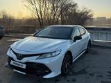 Toyota Camry 2021 года за 13 650 000 тг. в Усть-Каменогорск – фото 4