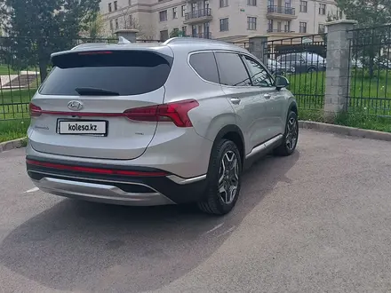 Hyundai Santa Fe 2022 года за 16 800 000 тг. в Алматы – фото 28