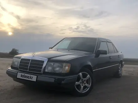 Mercedes-Benz E 200 1992 года за 1 300 000 тг. в Шу – фото 3