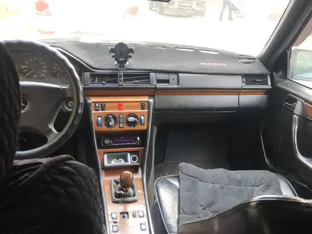 Mercedes-Benz E 200 1992 года за 1 300 000 тг. в Шу – фото 6