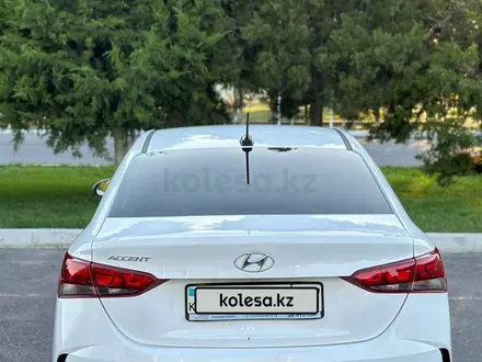 Hyundai Accent 2022 года за 7 400 000 тг. в Шымкент – фото 7
