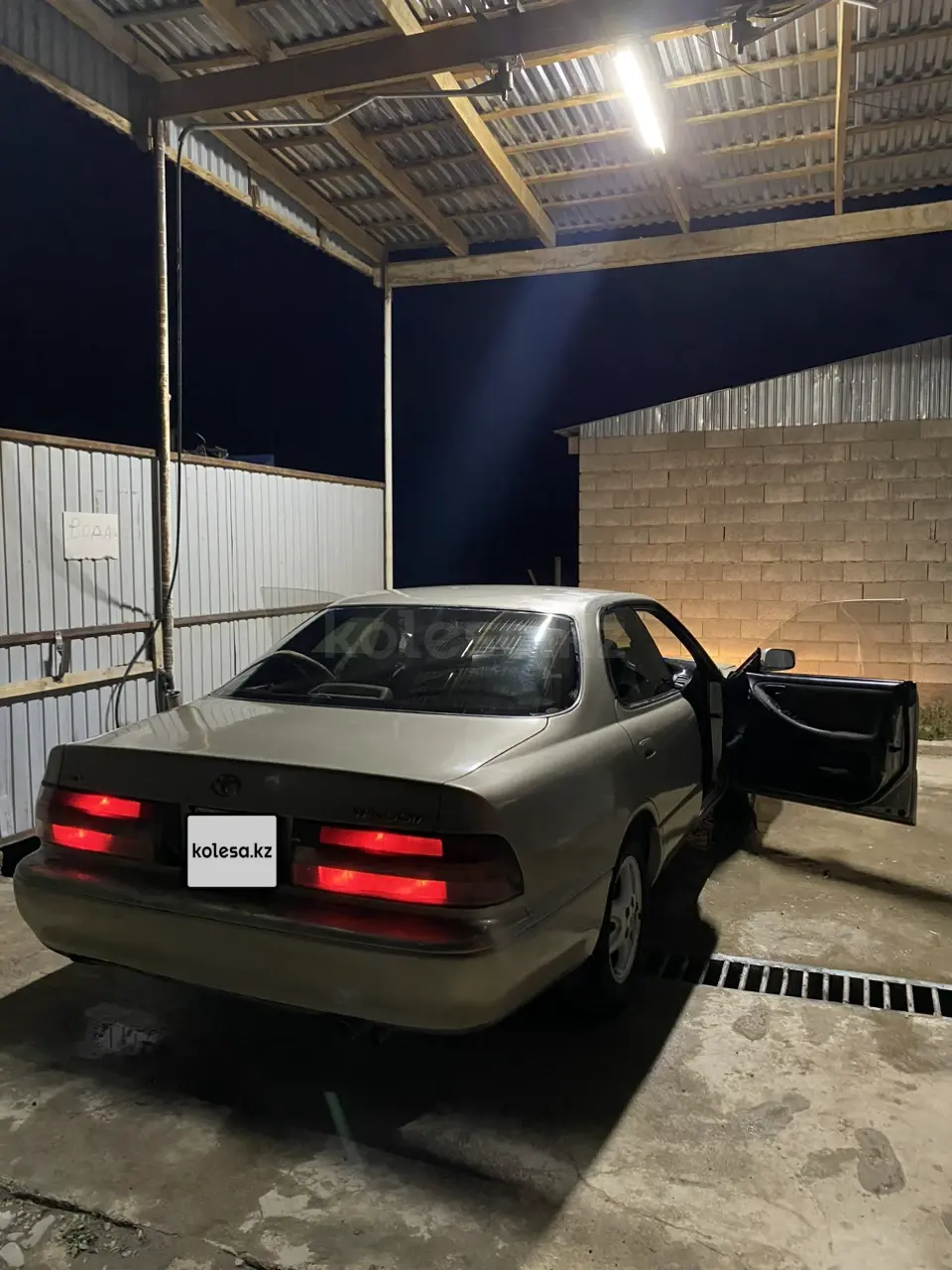 Toyota Windom, 1992
